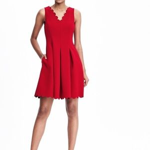 Banana Republic Fit & Flare Scalloped Dress sz 8